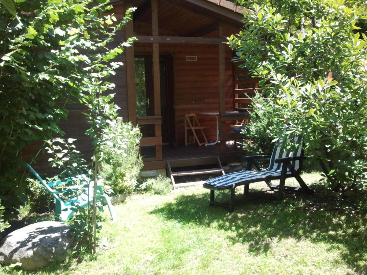 Les Chalets Quazemi A Casteil 外观 照片