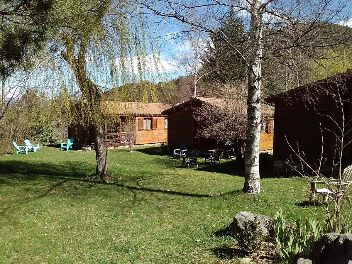Les Chalets Quazemi A Casteil 外观 照片