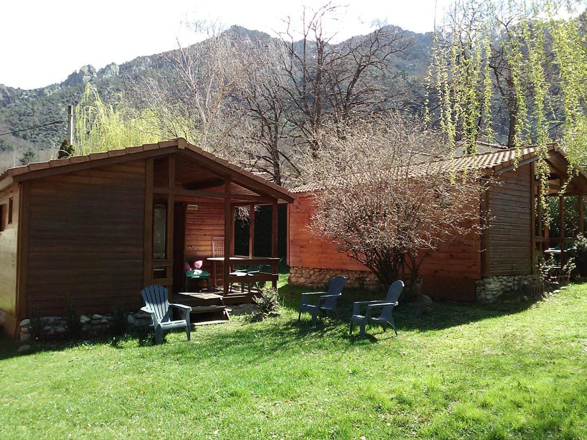 Les Chalets Quazemi A Casteil 外观 照片